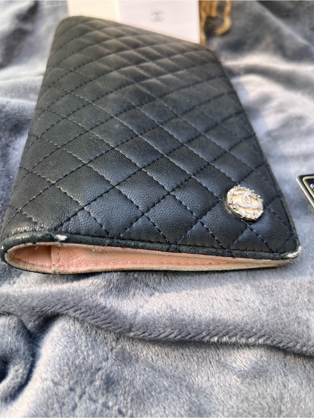 REHAB ~ Authentic Chanel Black Quilted Leather Case / Wallet - 13 Series - Picture 2 of 14